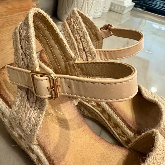 Beige Woven Wedge Sandals with Cork Heel EU 38 US 7.5 conversion - Picture 15 of 16
